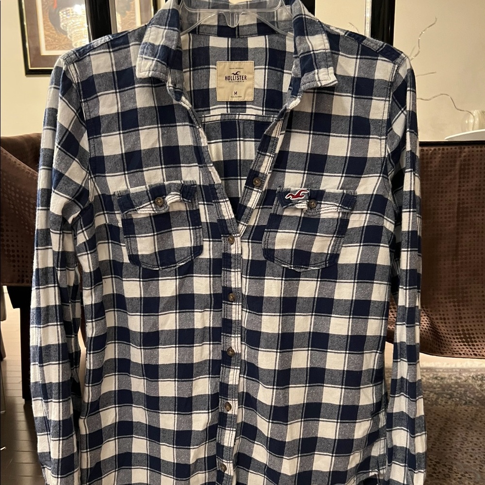 Hollister medium plaid shirt great condition